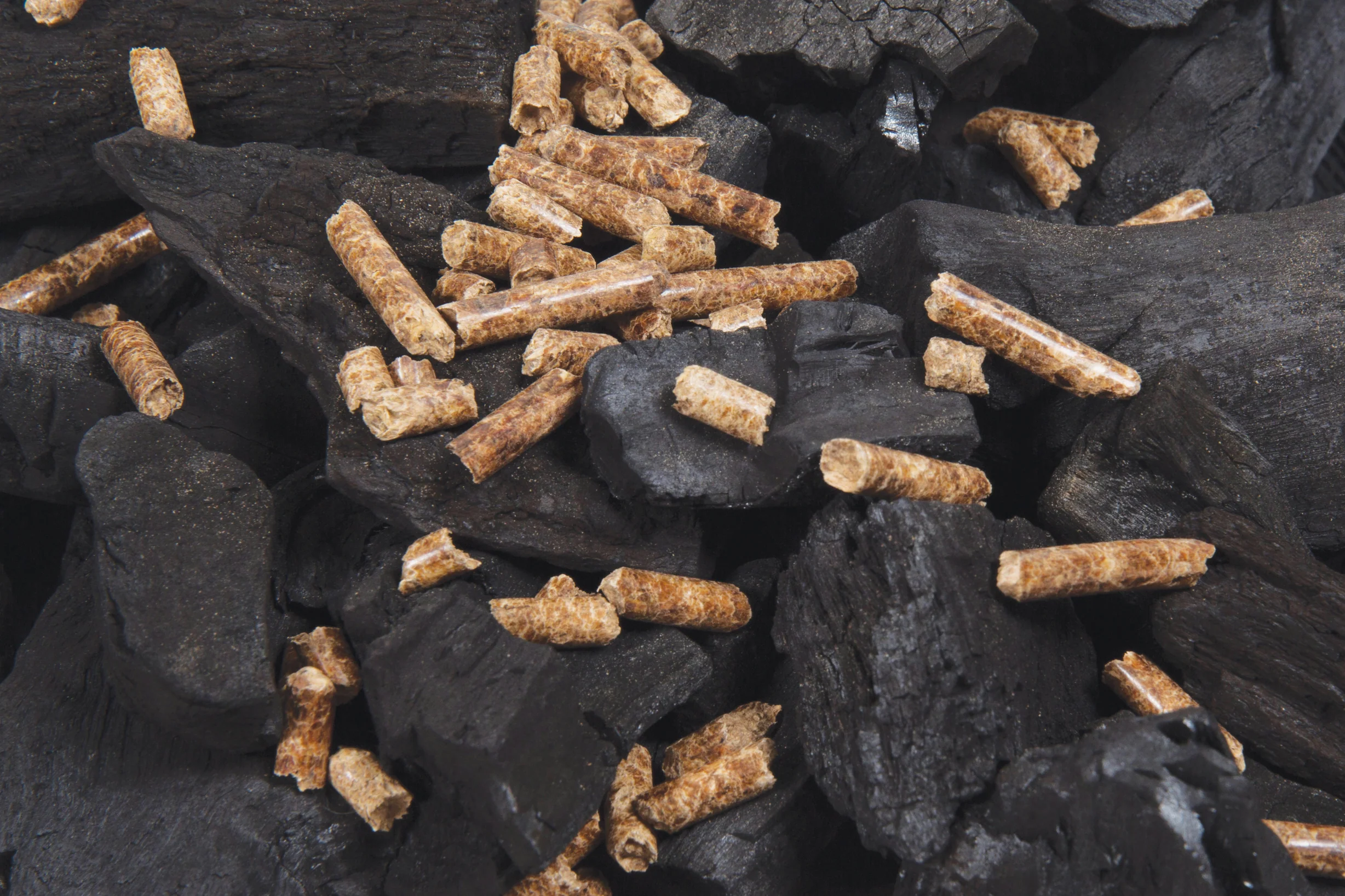 Apple Blend Wood Pellets - 20lb - Image 3