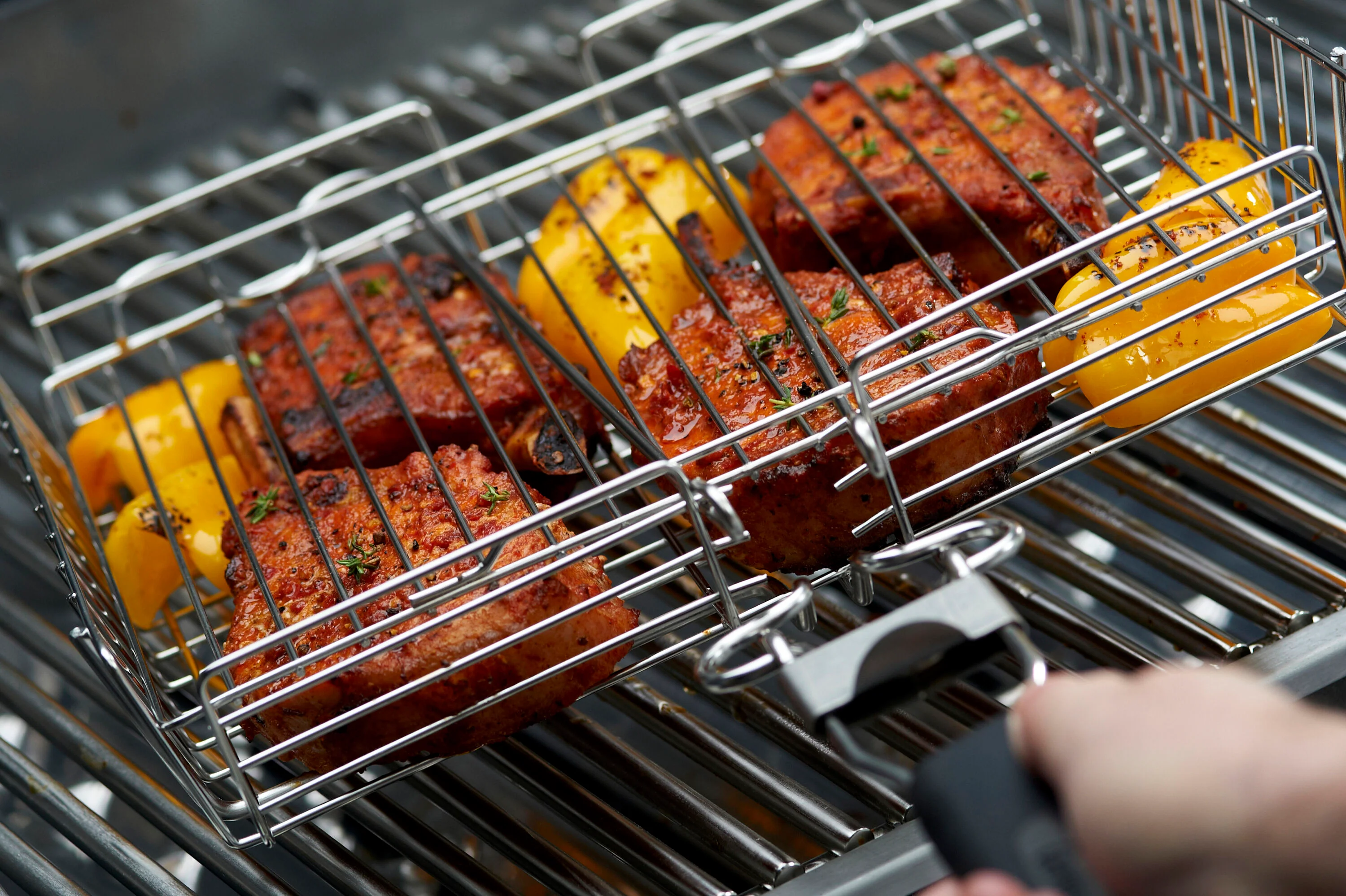 Detachable Handle Grill Basket - Image 5