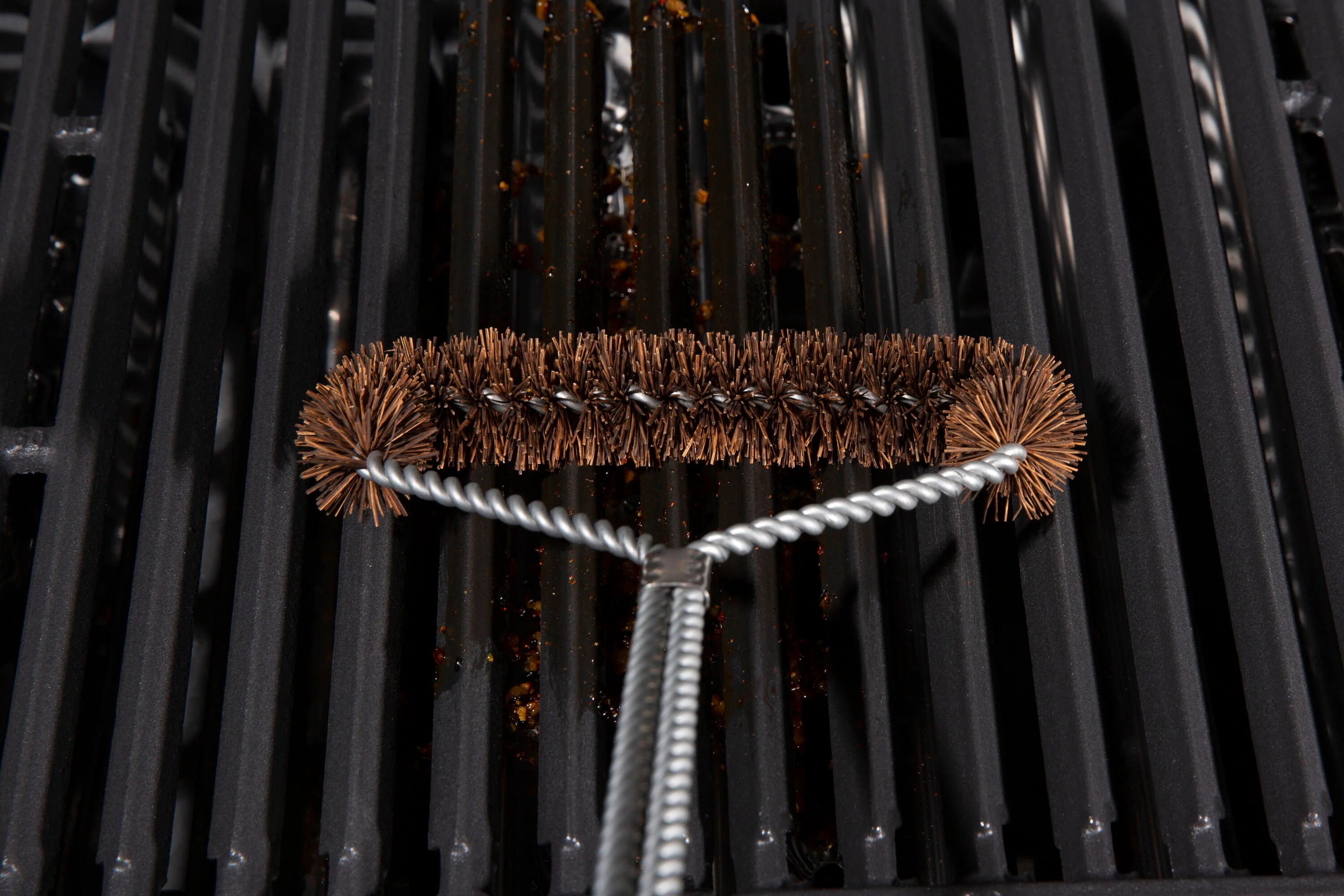 Tri-head Palmyra Grill Brush - Image 3
