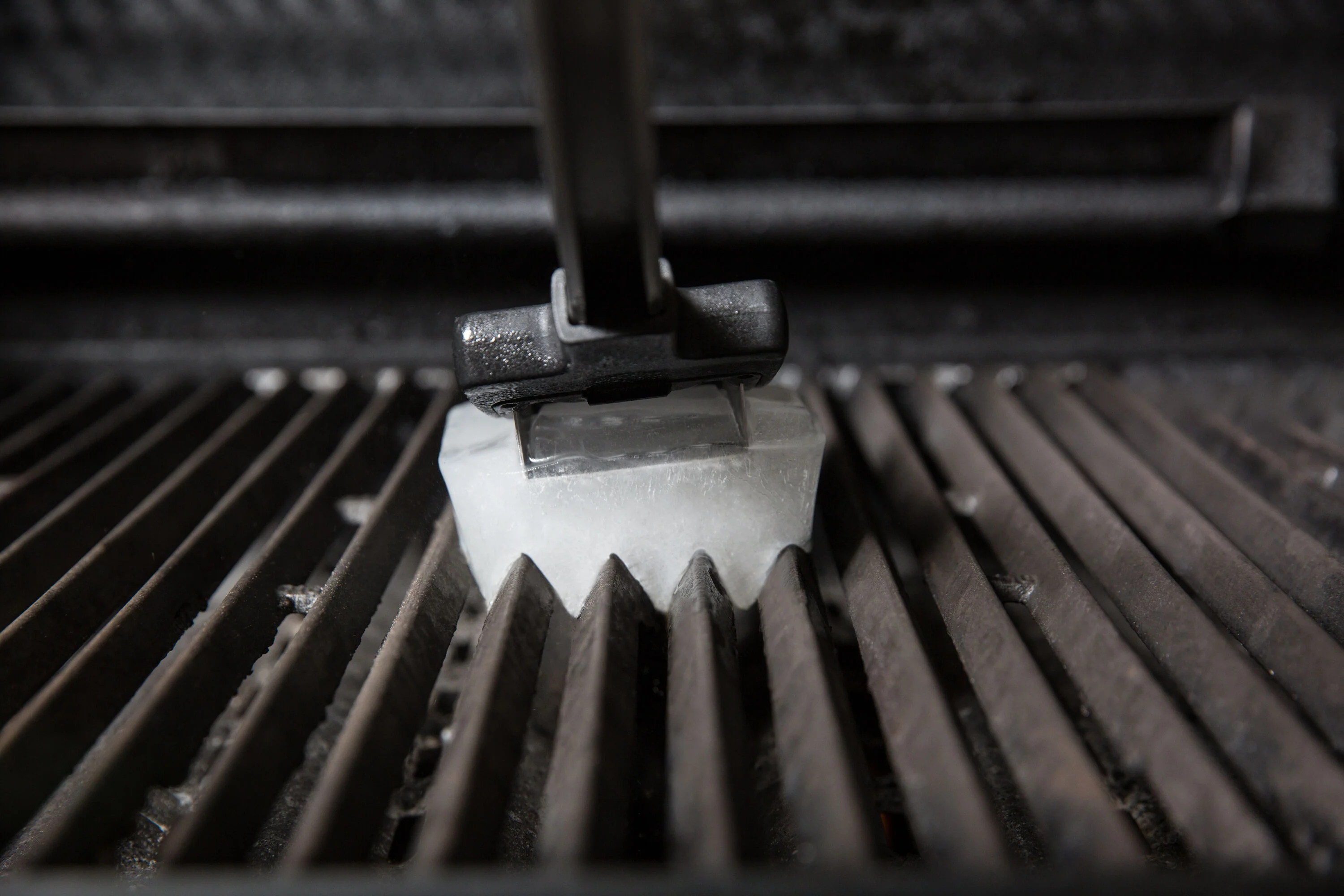 Ice Grill Brush - Image 5