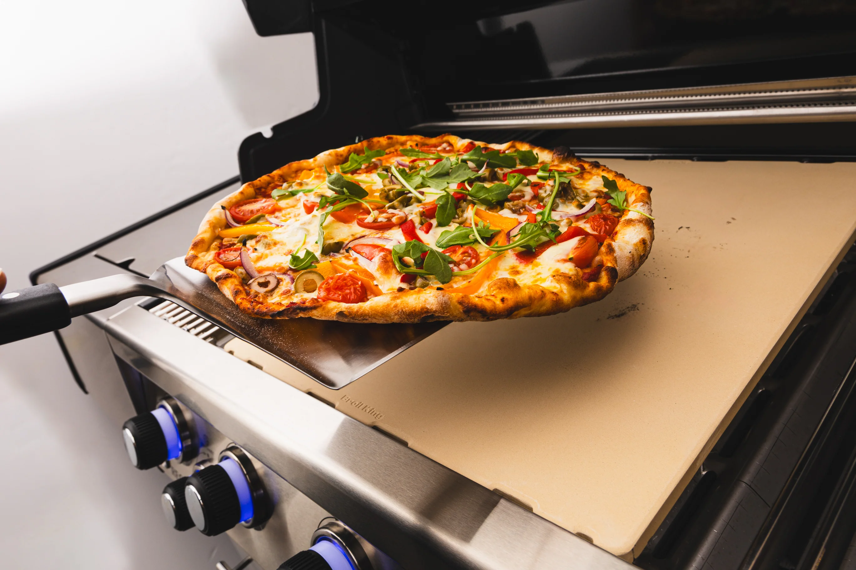 Imperial / Regal Pizza Stone - Image 4