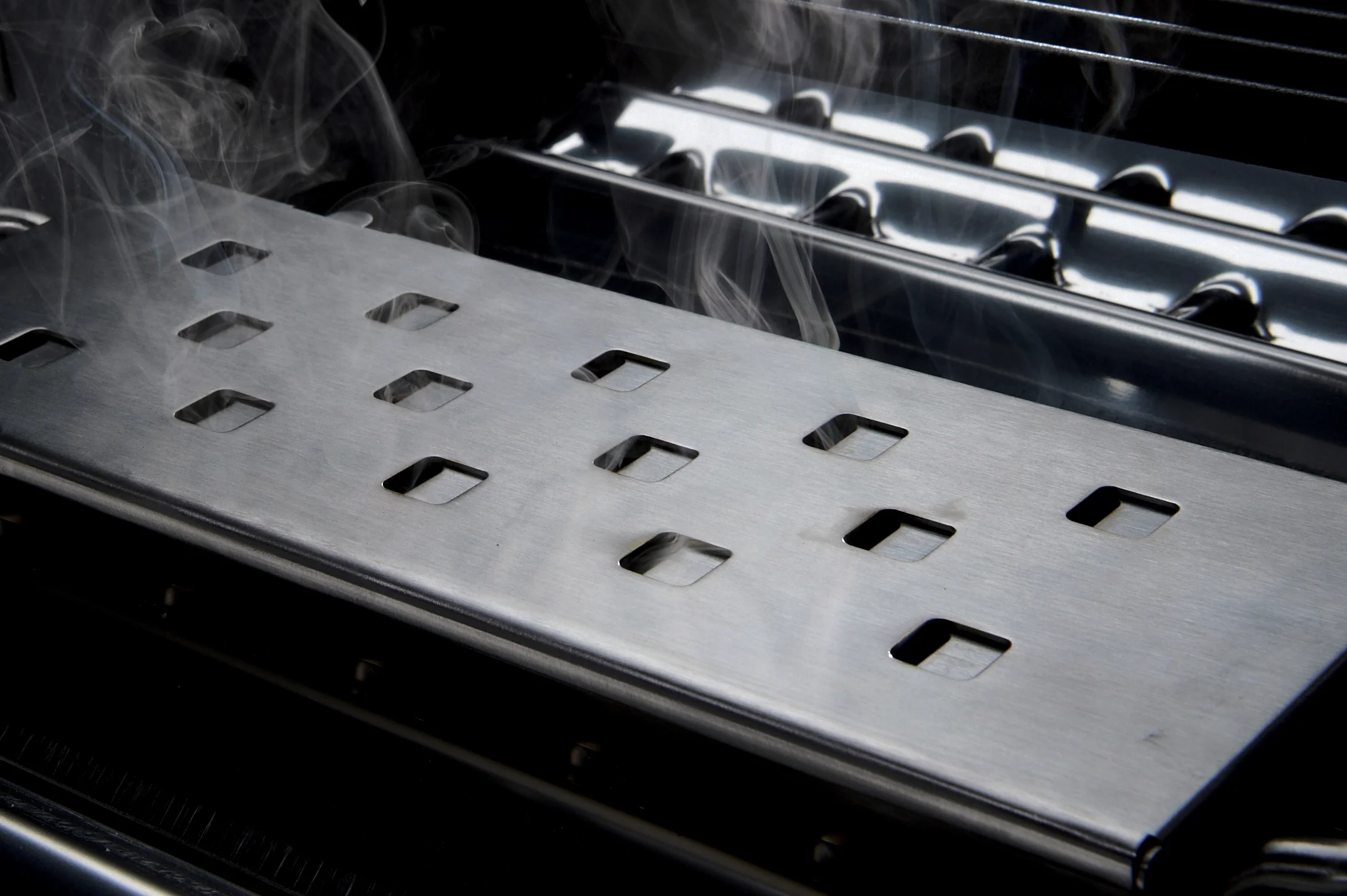 Premium Stainless Steel Smoker Box - Image 4